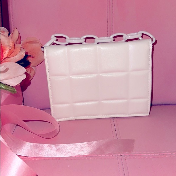 china Handbags - Hand bag for women’s white medium bag